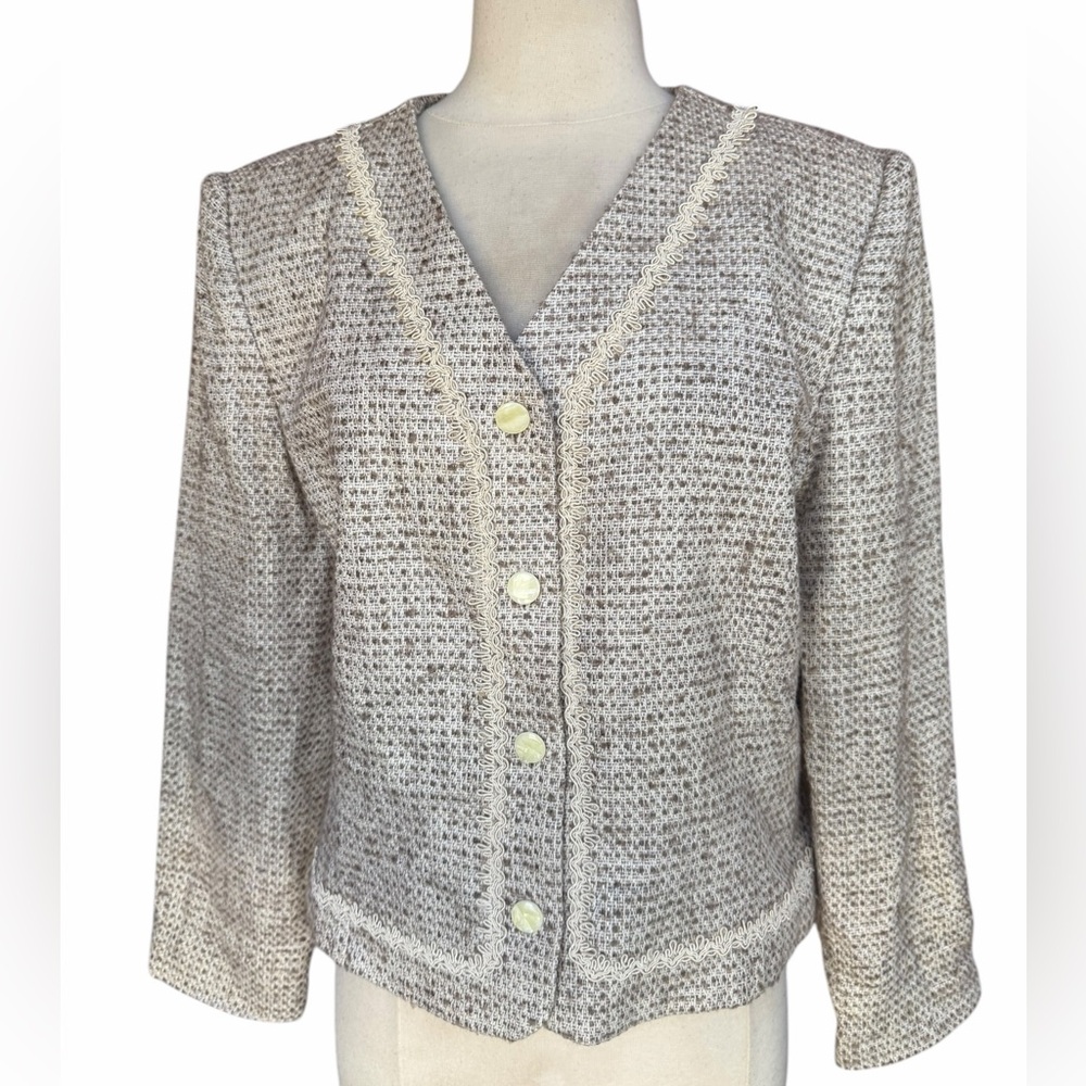 Late 80s/Early 90s Lucia Petites Tan & Ivory‎ Tweed w/Ivory Scrolled Trim V-Neck
